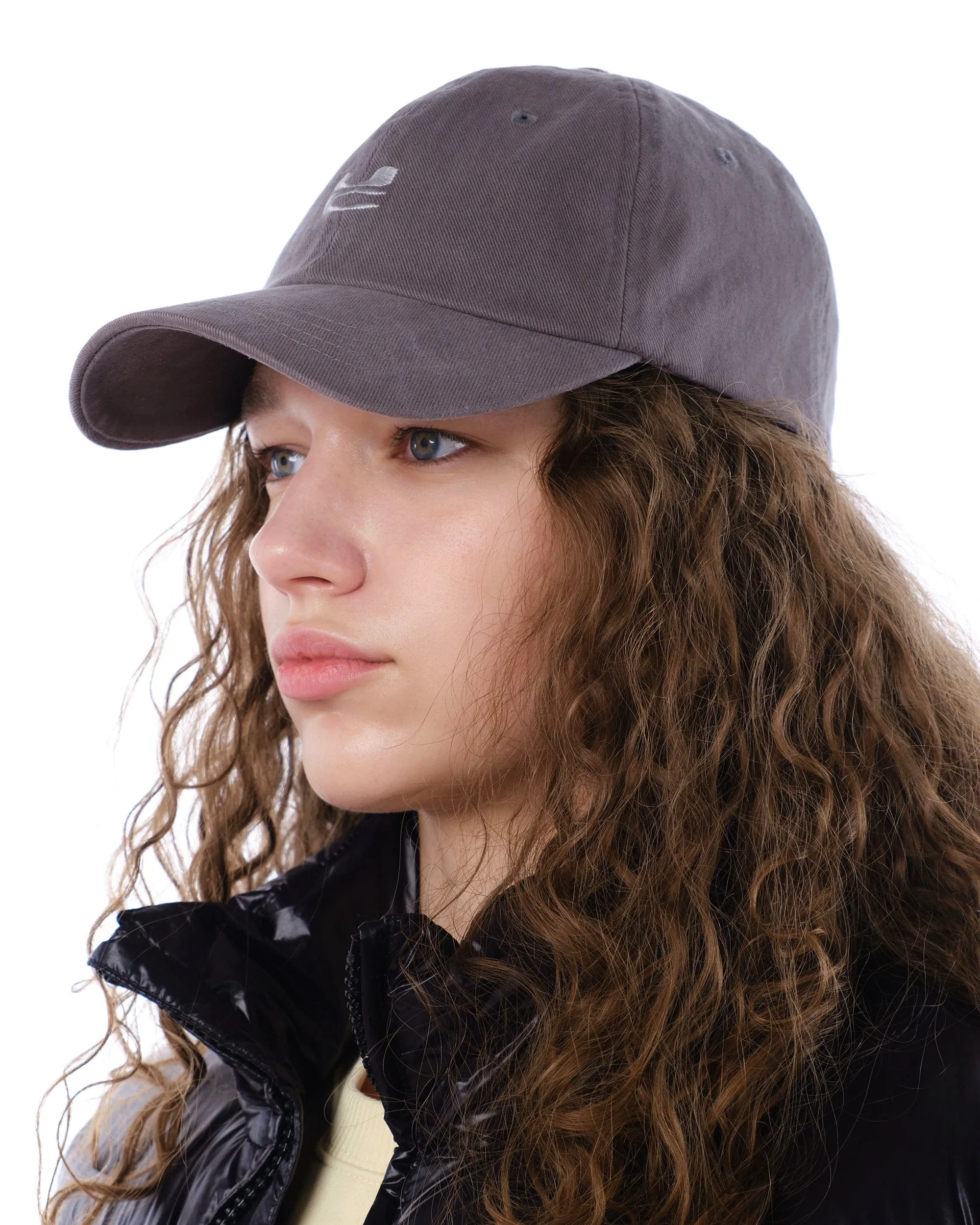 UC / WASHED B B / CHARCOAL