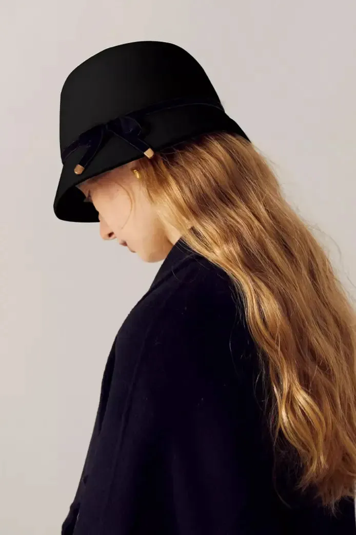 Vintage 100 Wool Felt Cloche Hat With Bow
