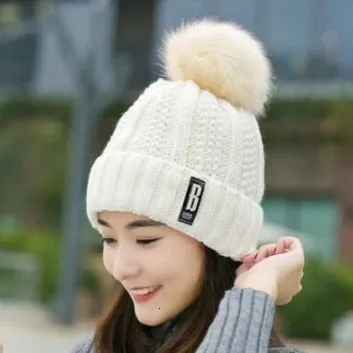 Women High Quality Knitted Beanies